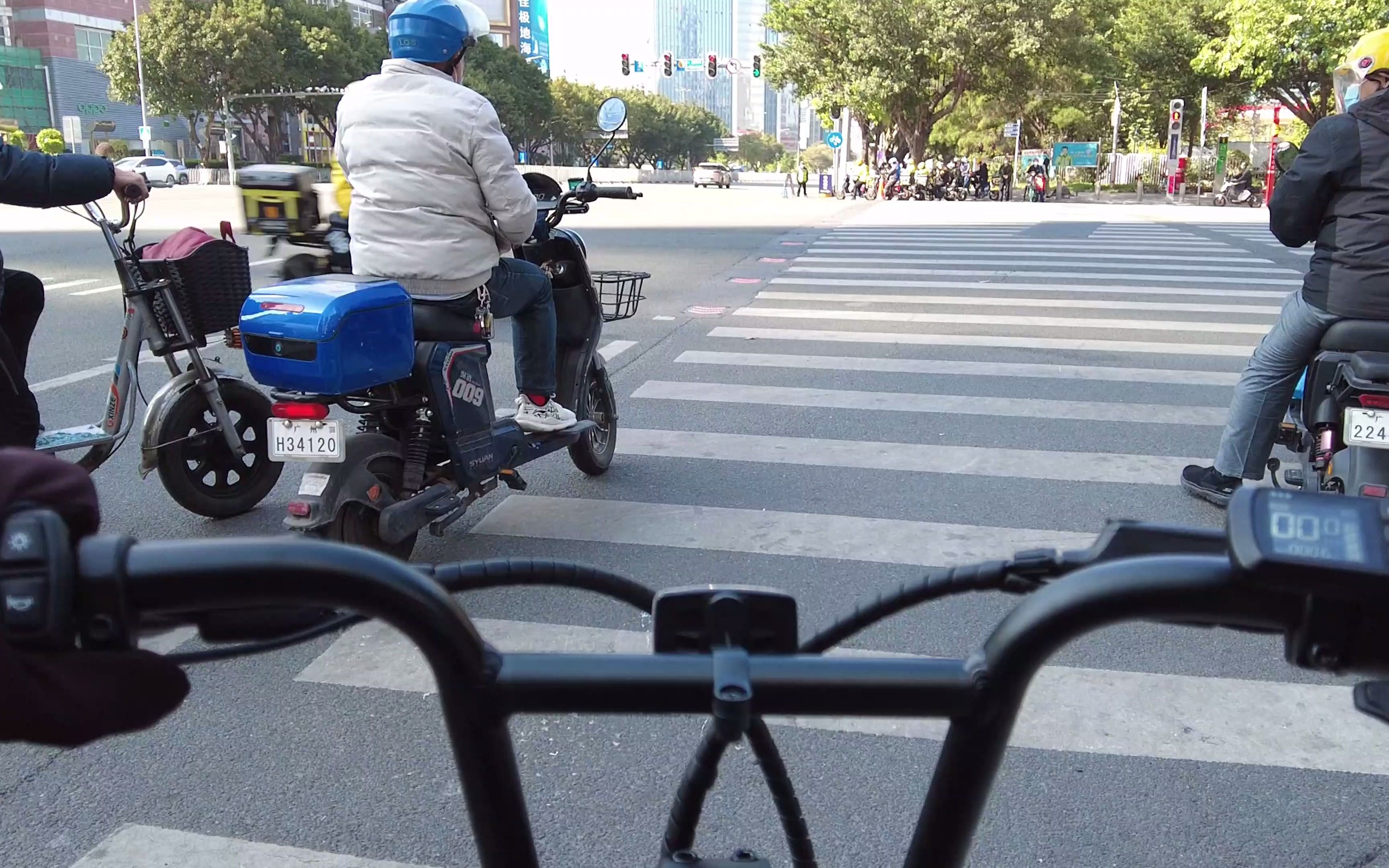 【4k60帧】第一视角:在一线城市骑电动车vlog