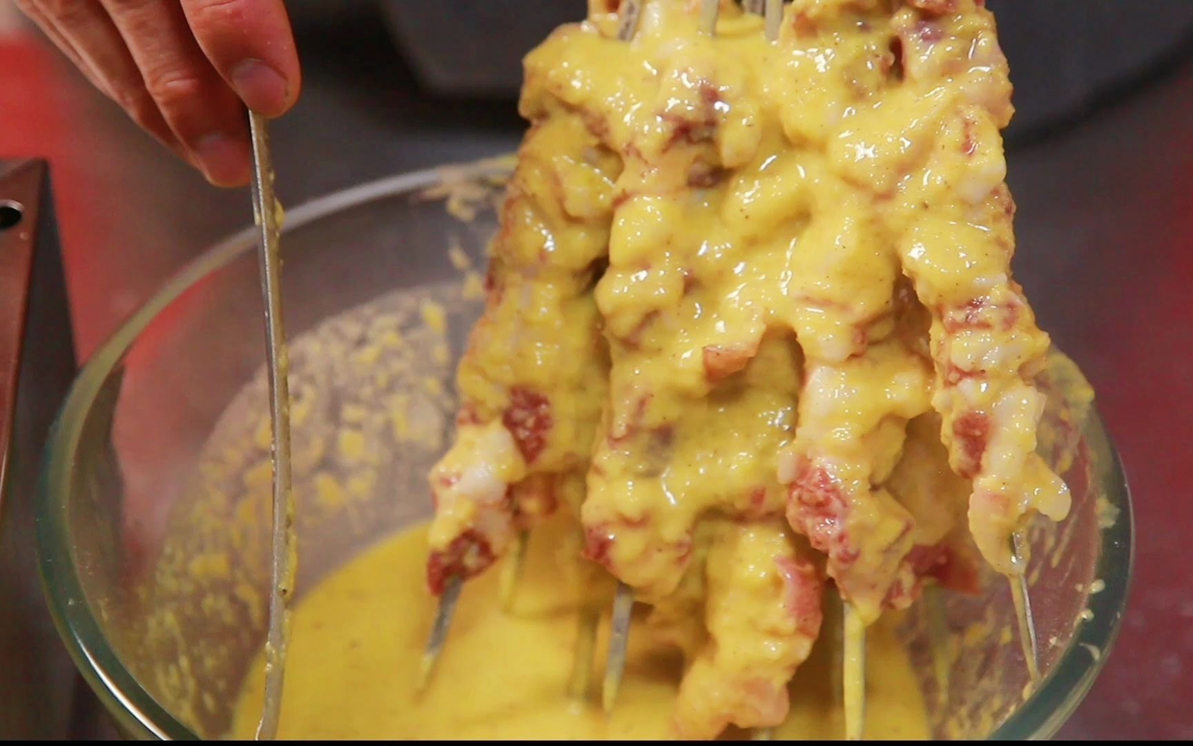 新疆的挂糊羊肉 好不好吃就看糊的比例,多了少了都不好