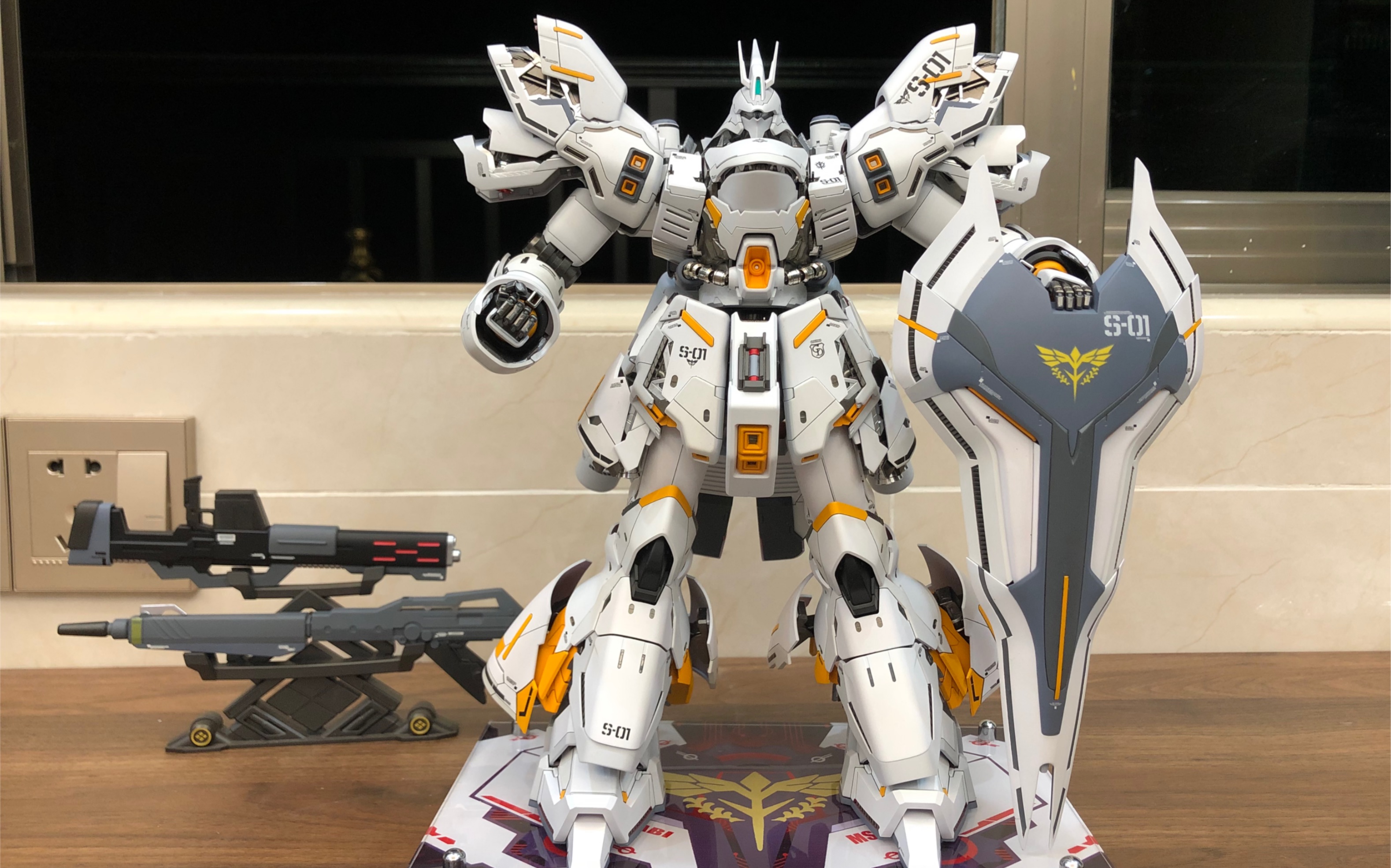 万代mg沙扎比 点厂合金骨架,白沙喷涂代工:宁波可乐模玩工作室