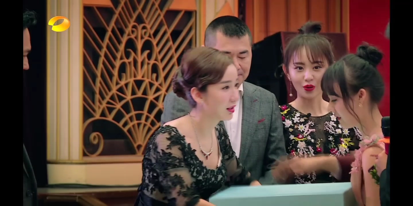 黄龄和娄艺潇哭起来好像哦,都是小奶音萌死啦