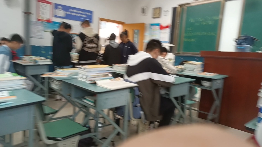 [图]“这就是职高”，请初中生们一定要认真学习，不然这就是你未来的样子