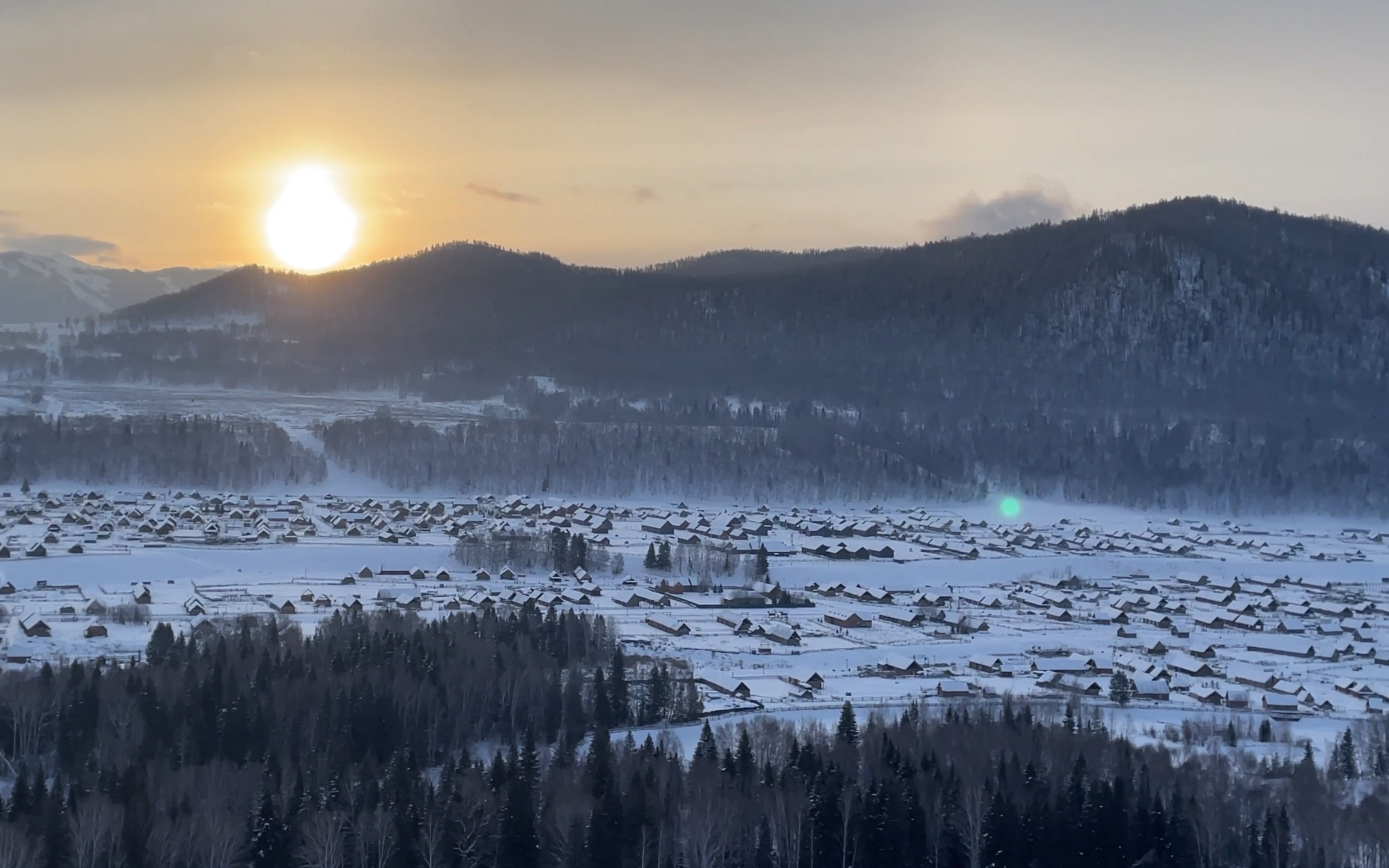 两年多了,依然无法忘怀!在禾木的梦幻日出!