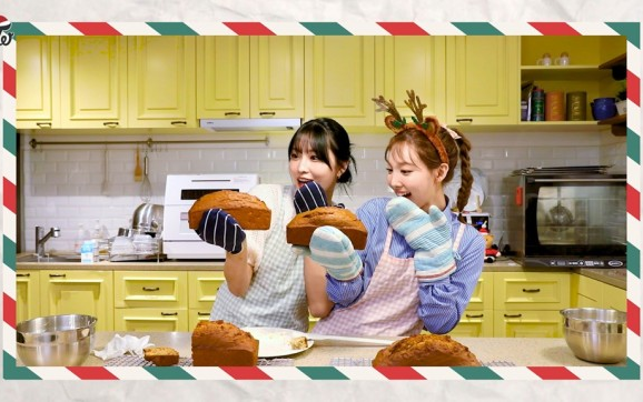 【TWICE】桃子姐妹制作香蕉面包 TWICE TV ＂Peach Sisters' Banana Bread Making＂哔哩哔哩bilibili