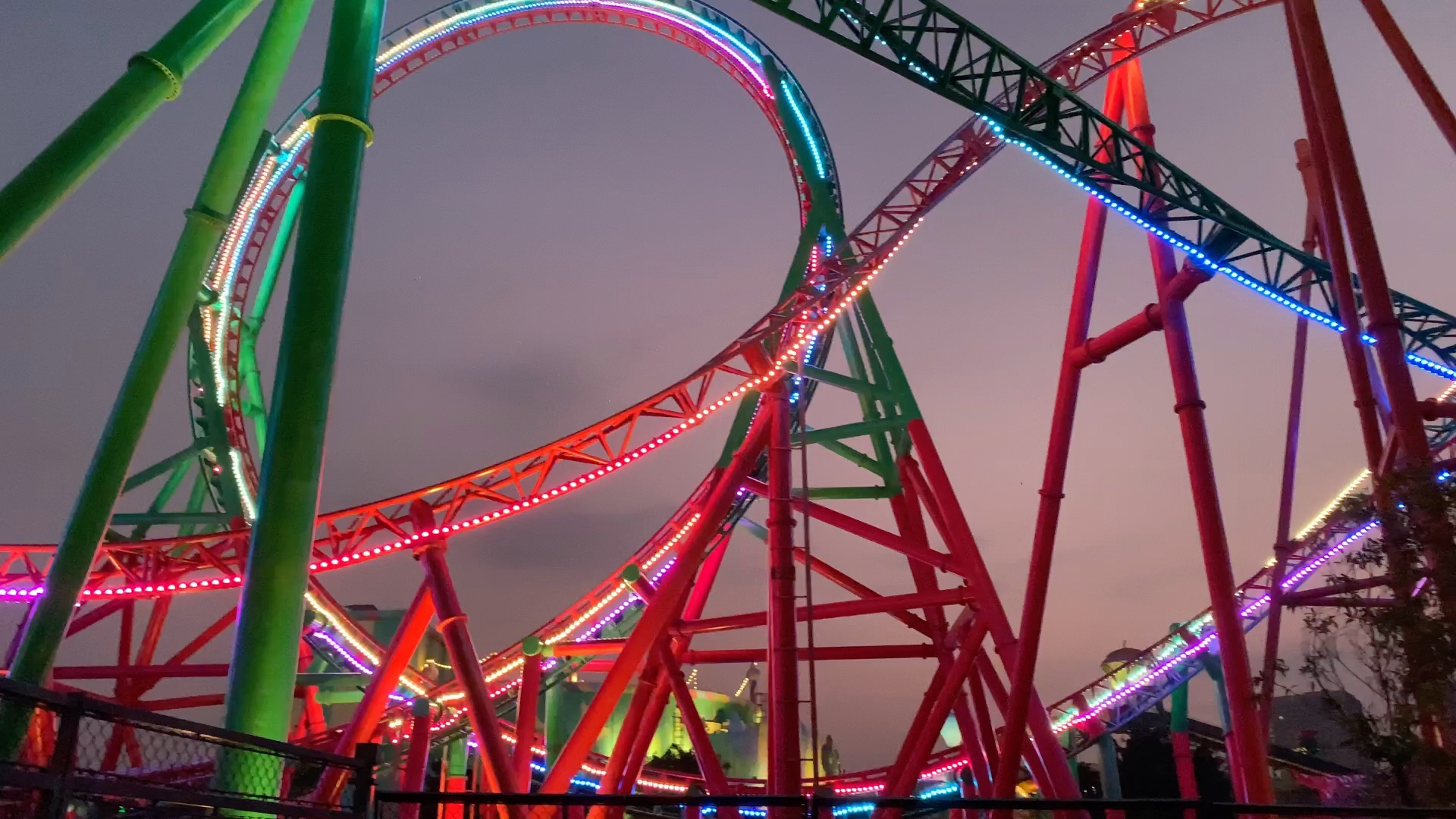 广州融创双龙过山车