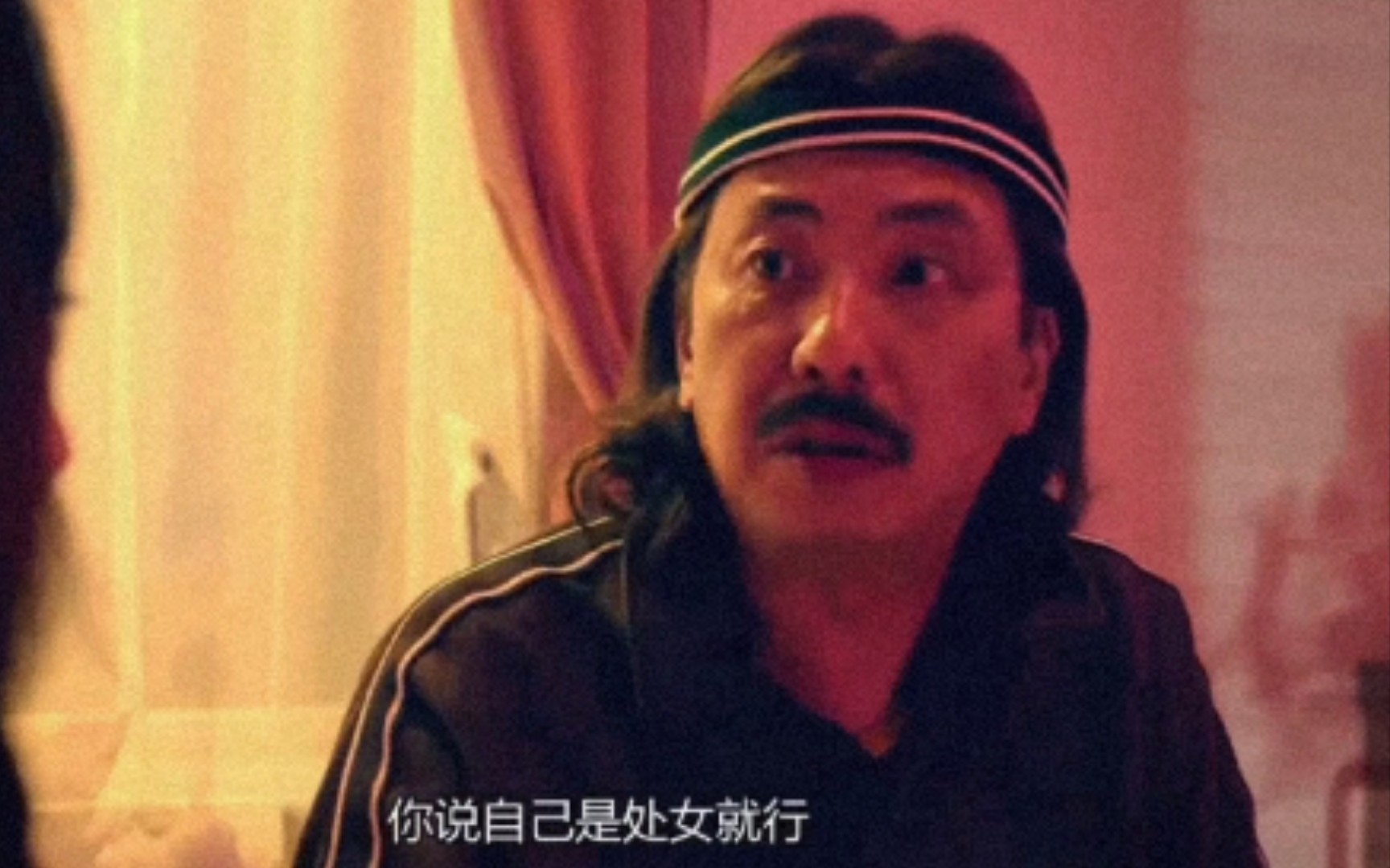 香港鬼才林敏聪四大粤语经典搞笑片段,忽悠美女还手把手教拜四角