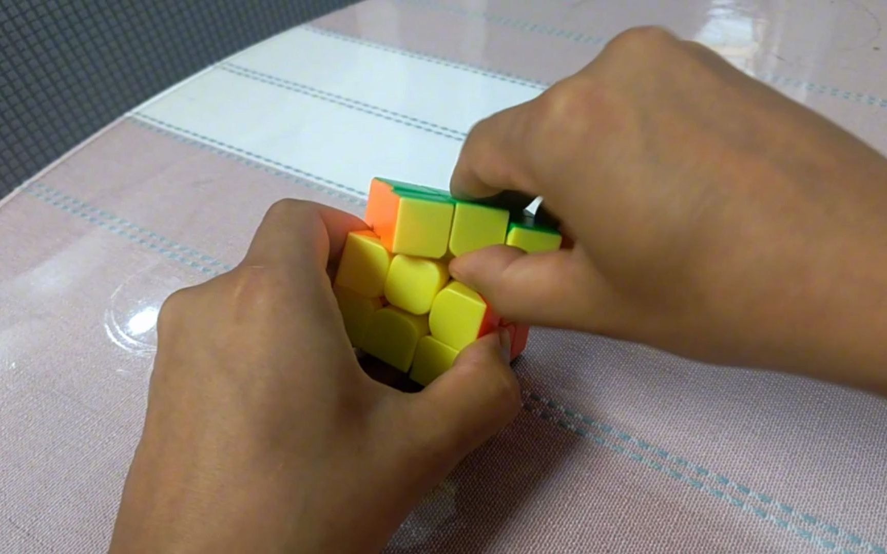 三阶魔方拆卸组装.