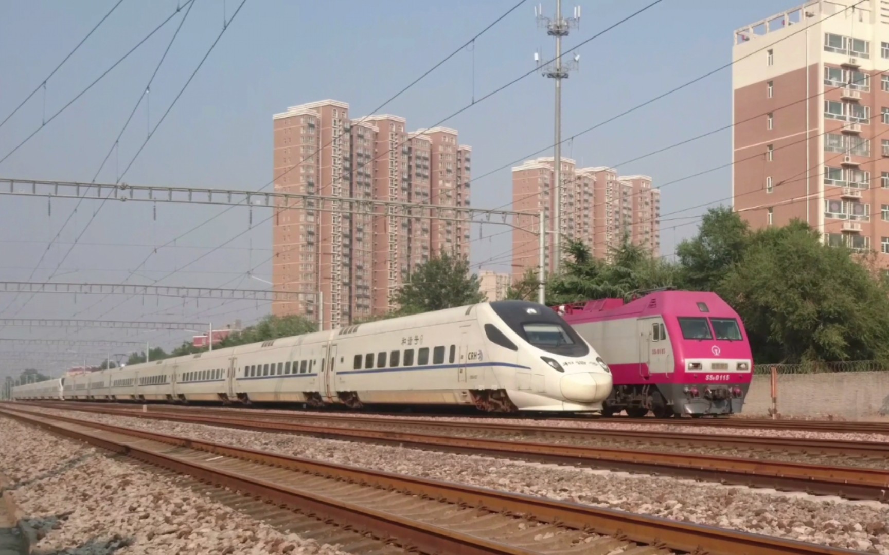 【有砟铁路上的动车】京局石段crh5a重联,交汇韶山九改ss9g-0115