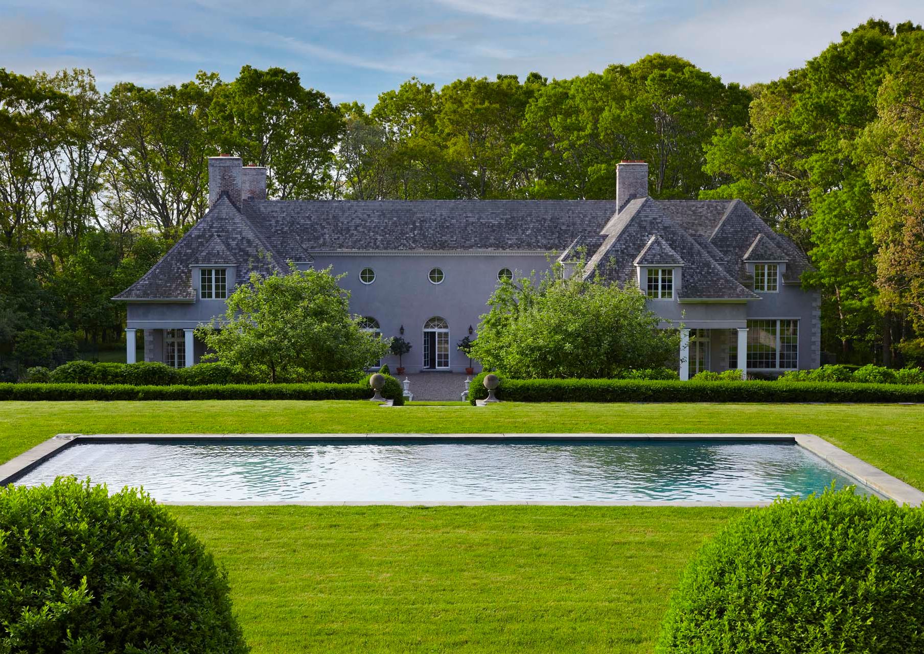 位于纽约汉普顿的一座宁静舒适的度假别墅|662 & 672 noyac path