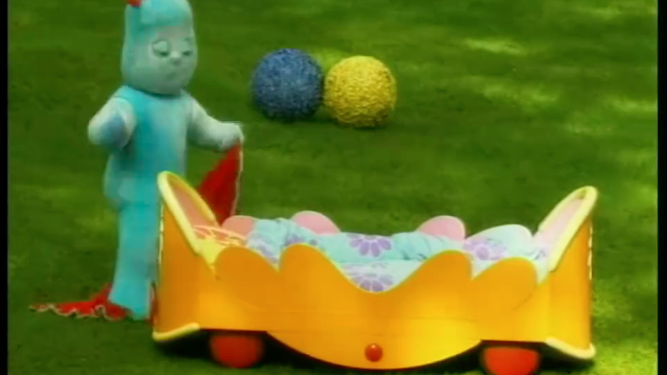 花园宝宝:依古比古看到唔西迪西的小床,唔西迪西来了,他躲起来