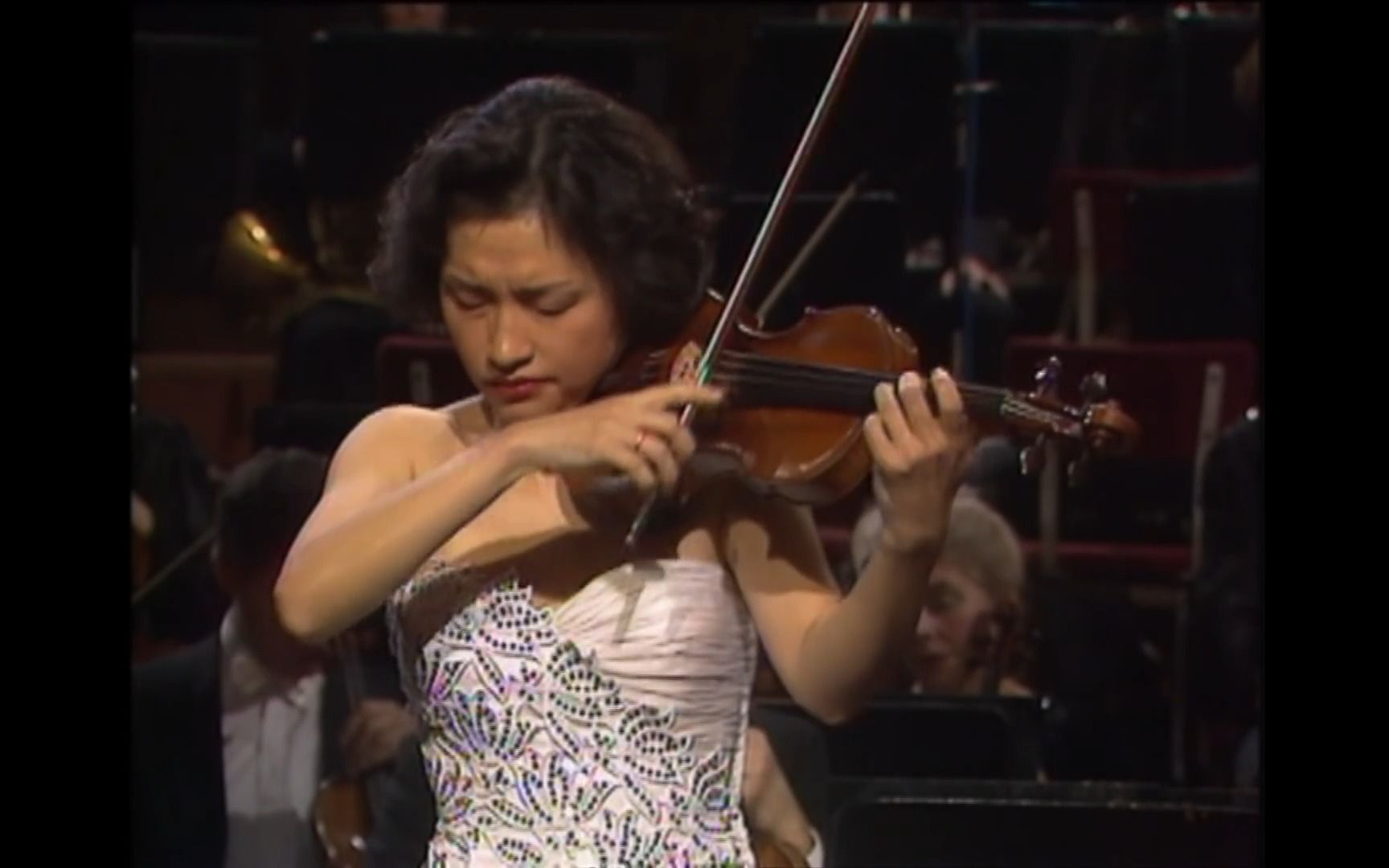 [图]郑京和Kyung Wha Chung ——贝多芬小提琴协奏曲Beethoven Violin Concerto (1989)