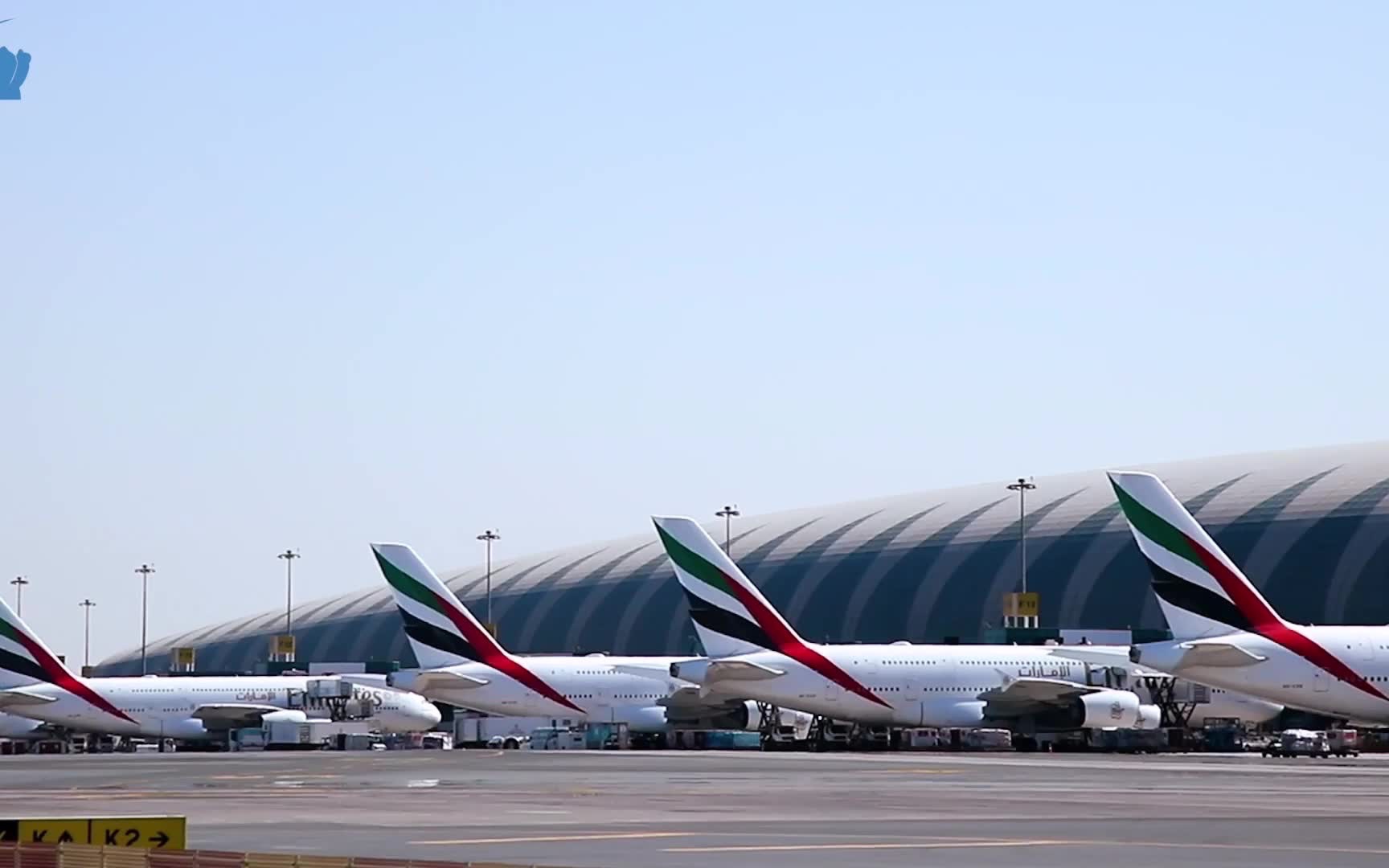 【快讯】阿联酋航空将在波音777上进行100%可持续燃料试飞_哔哩哔哩