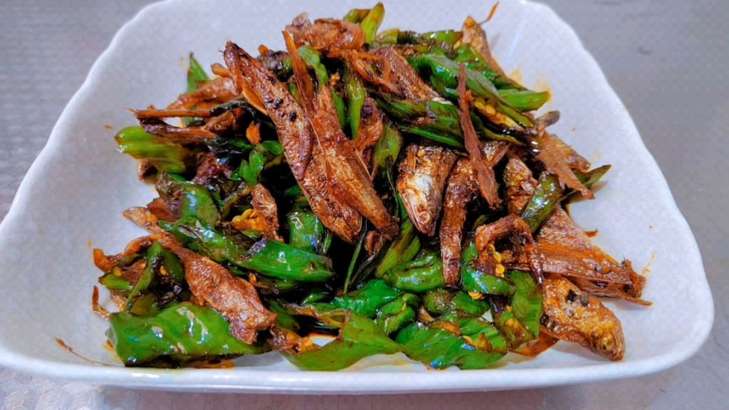 家常版干鱼辣椒