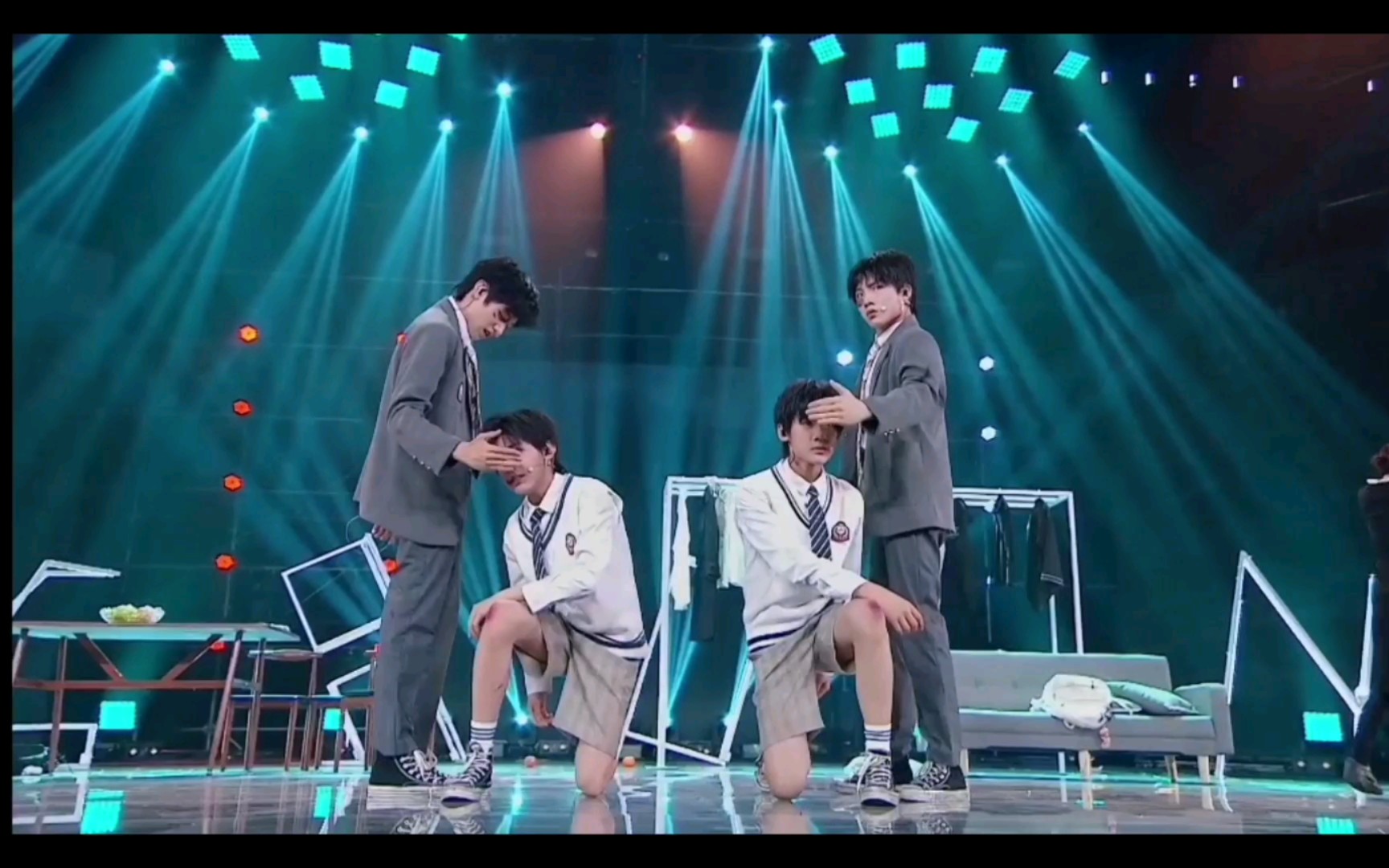 tf家族朱志鑫苏新皓张泽禹张峻豪演绎剧情向母系社会