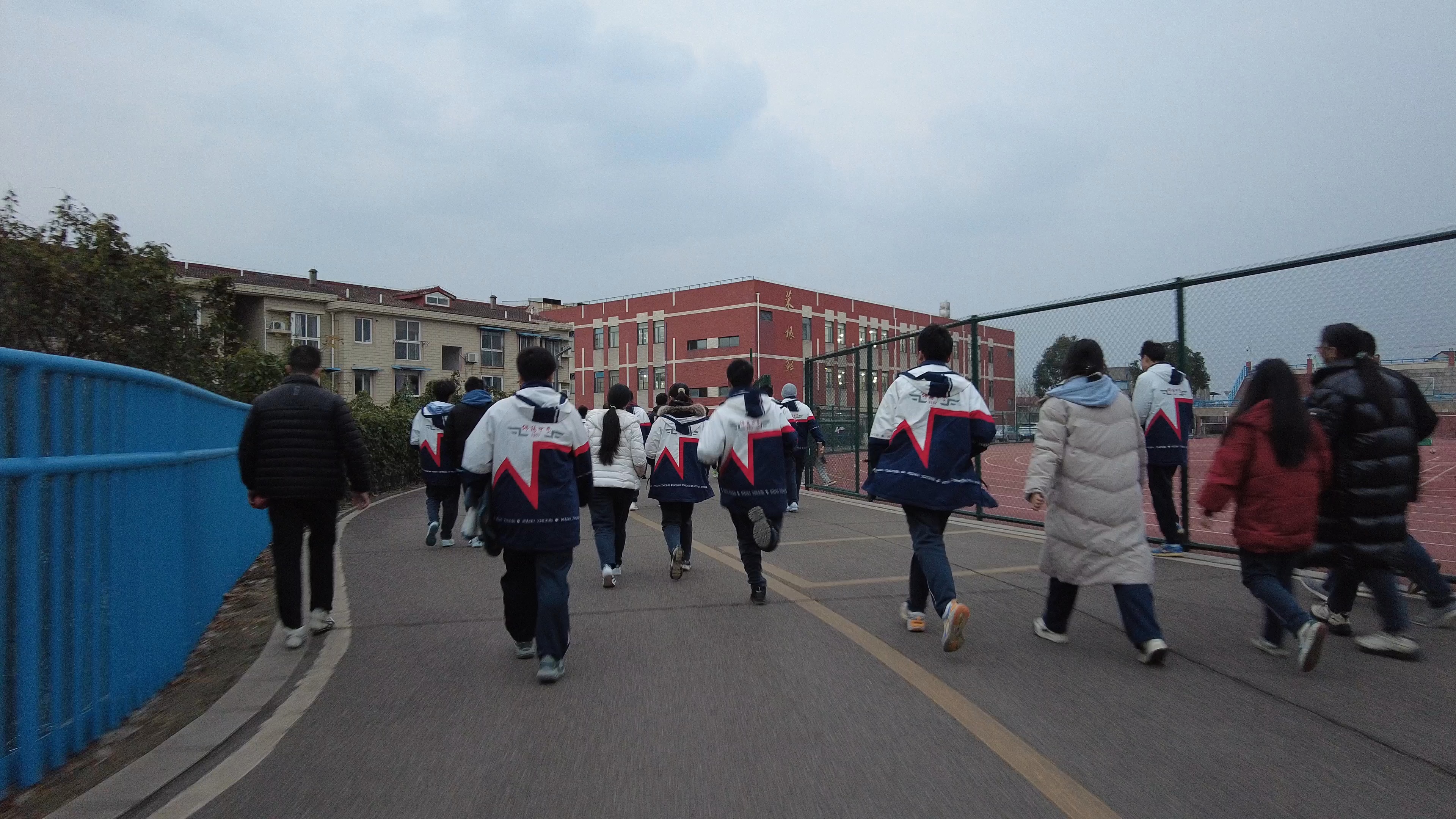 第一视角体验绵阳中学高三抢饭日常