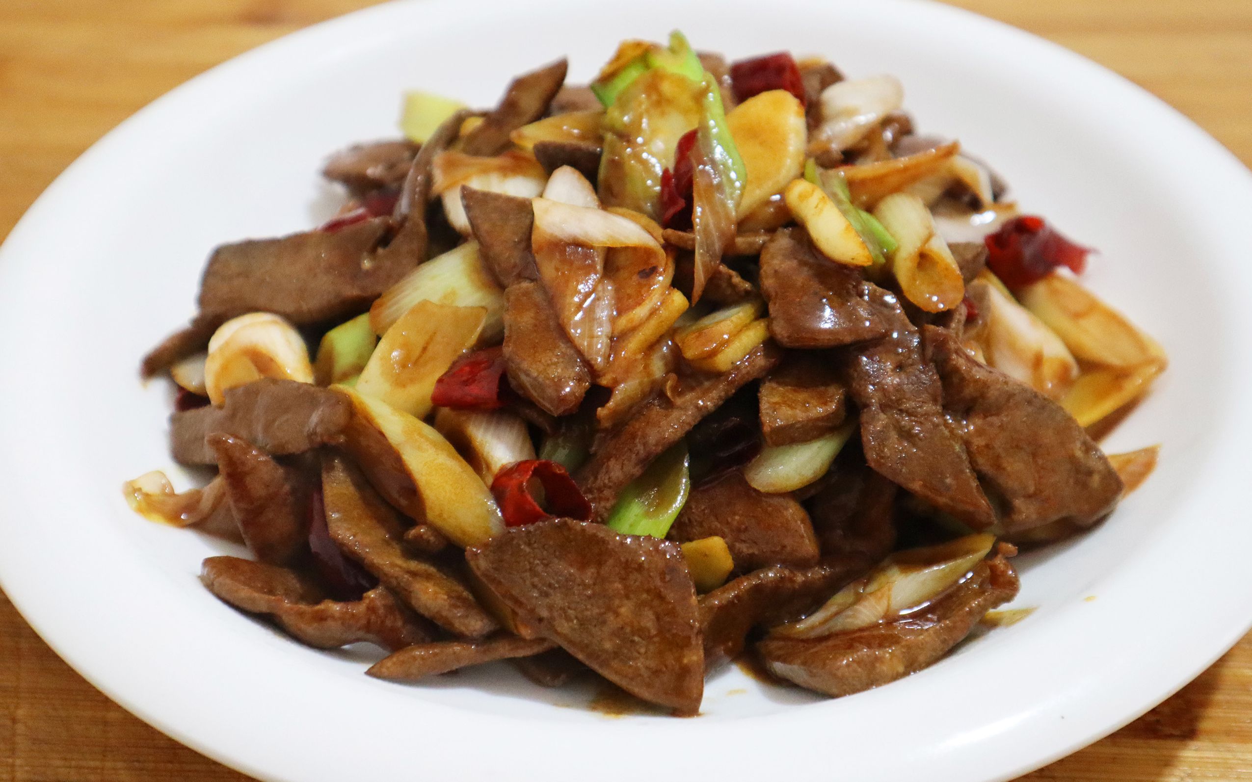 大厨教你葱爆猪肝的正确做法,鲜香滑嫩无腥味,上桌就扫光