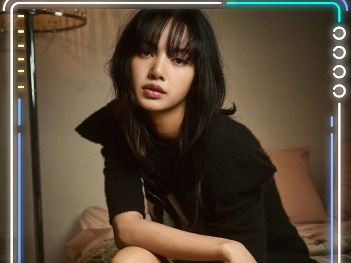 Lisa登上《ELLE》杂志美国版九月刊封面. 哔哩哔哩bilibili