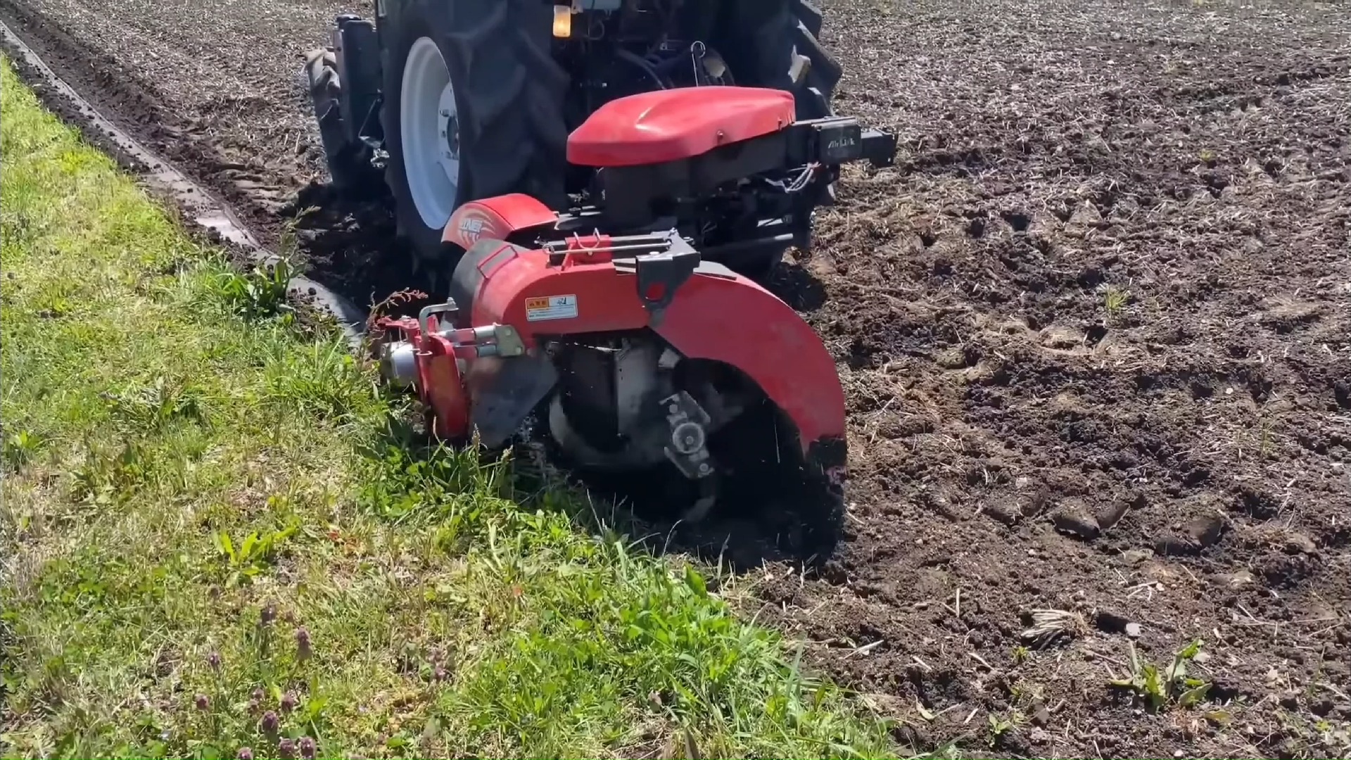 双侧都筑埂的单边水田打埂机作业效果