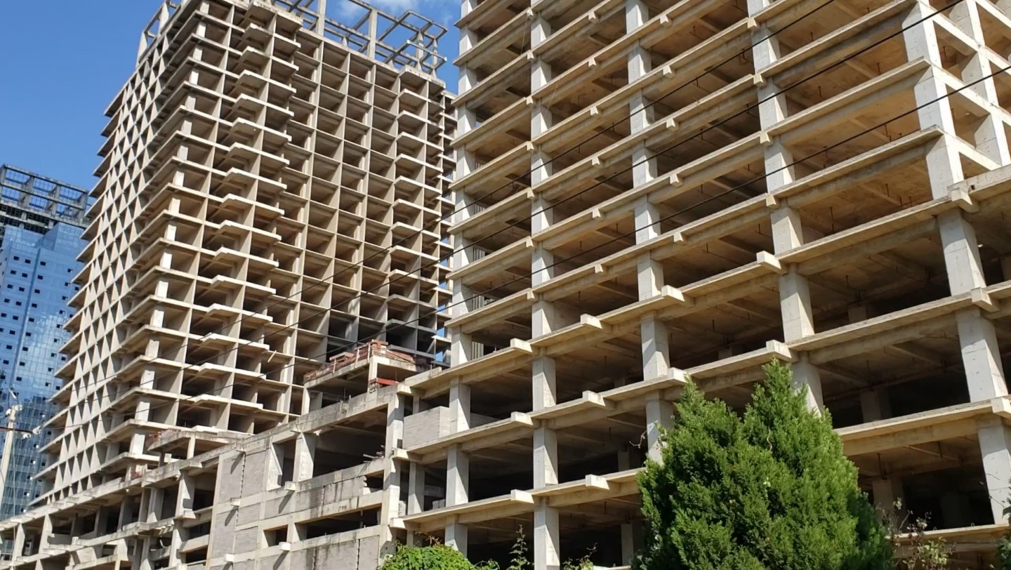 昆明老牌烂尾楼马街摩尔街