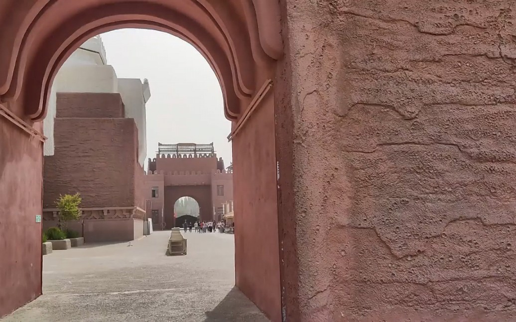 新疆和田约特干古城白天