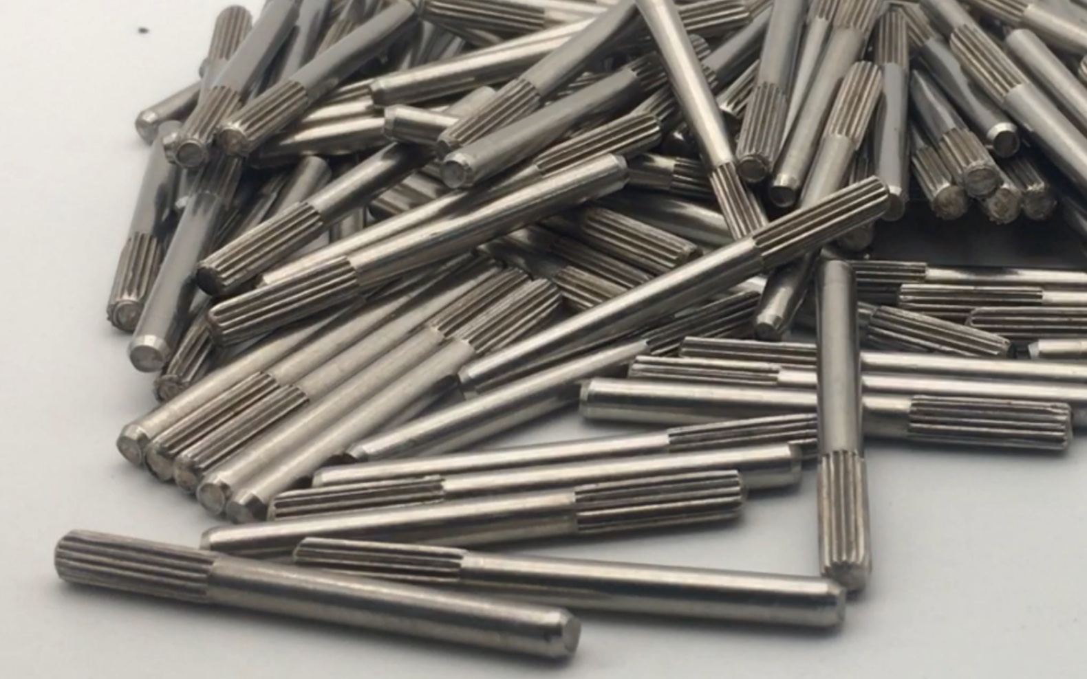 铆钉厂 单边搓花销轴4*45