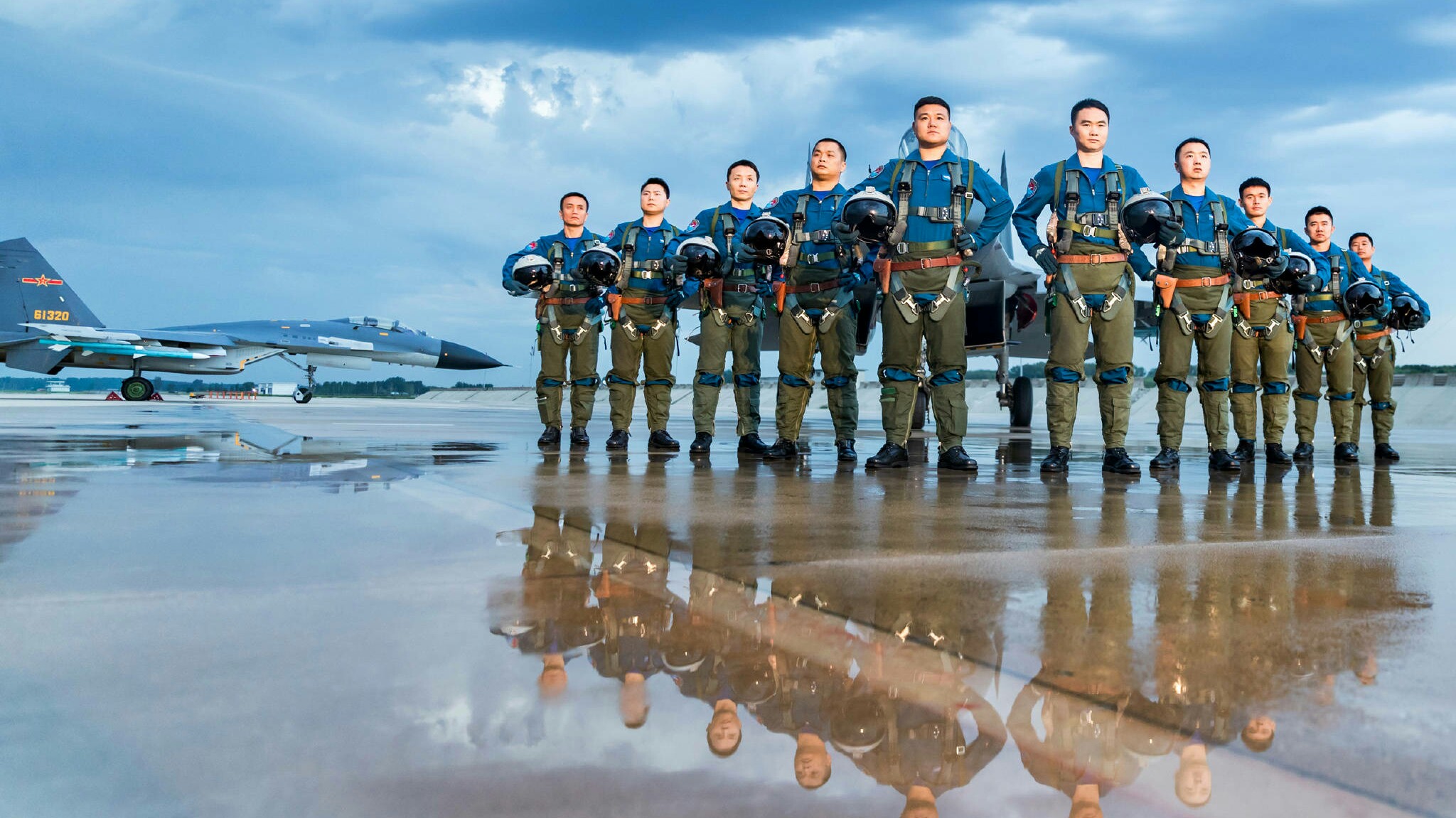 祖国用第一为我们命名我们用第一回报祖国空军先锋飞行大队宣传片