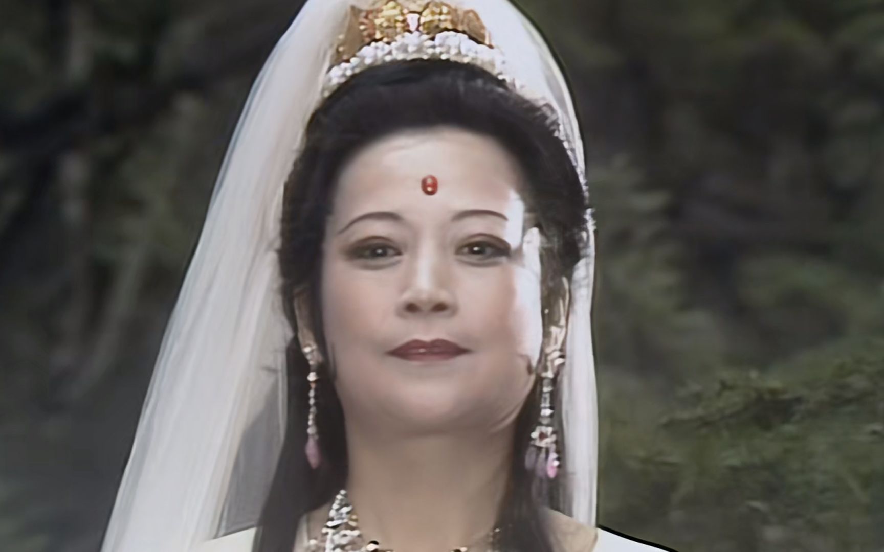 各版本红孩儿化身观音菩萨,新版和猪八戒斗嘴,老版演技传神_哔哩哔哩