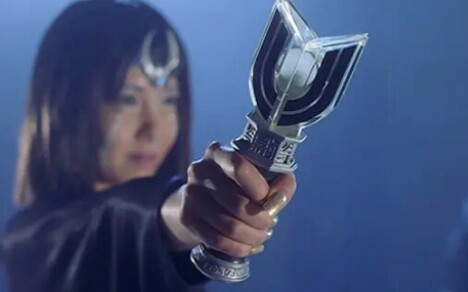 迪迦奥特曼:大古遇见卡密拉,重新获得神光棒的力量,丽娜很惊讶