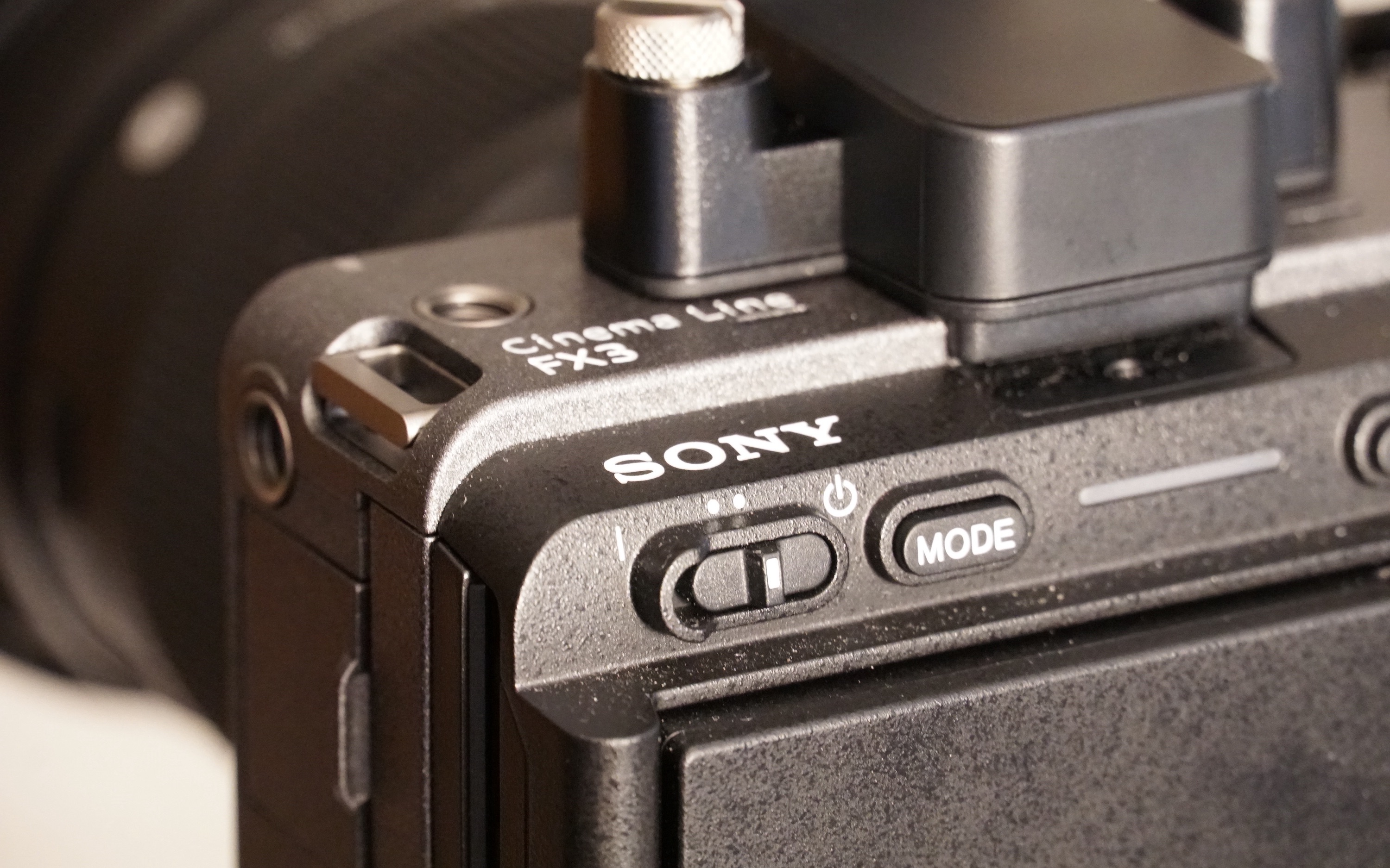 把生活拍成电影!开箱索尼电影摄影机 ilme-fx3