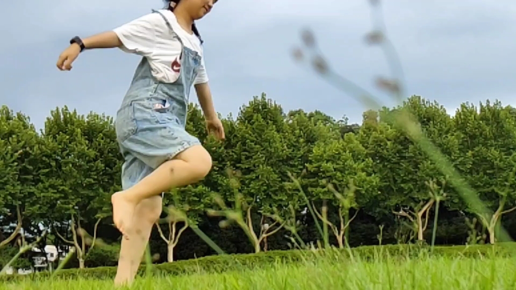 蘑菇屋里吹牛皮