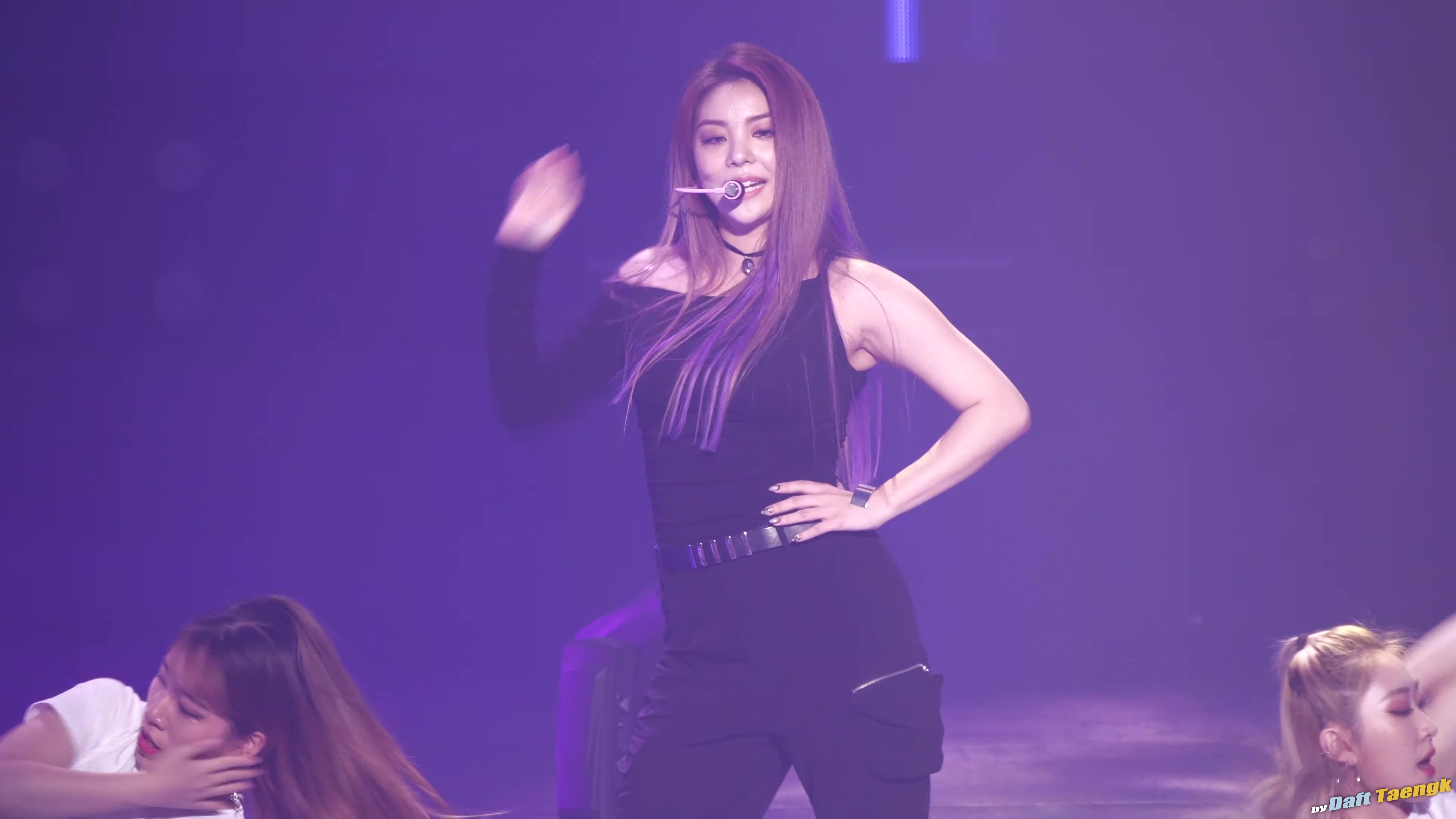 [图]【Ailee】Room Shaker 终于又有现场了!190927 Hero Concert [4K直拍]