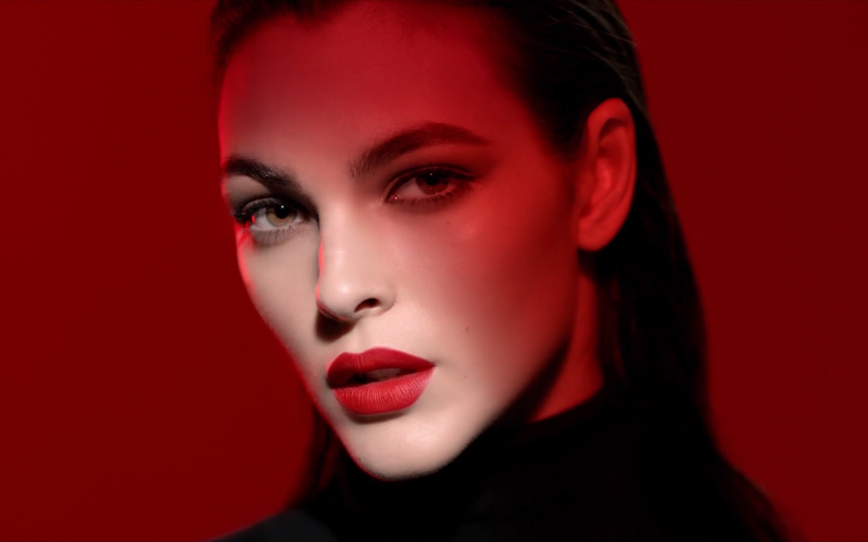 【香奈儿(chanel)】【全新炫亮魅力印记唇釉系列】【由vittoria