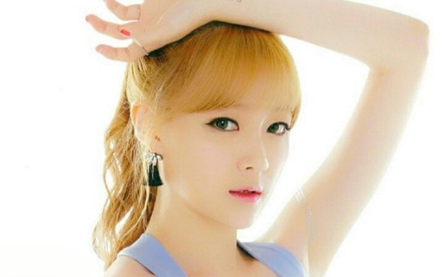 【李金祚】nine muses成员,眼神很有感觉的一位.