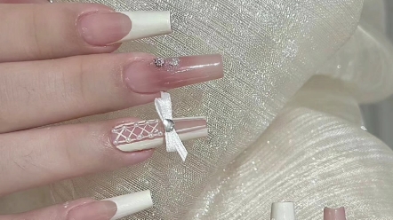 芭蕾风美甲款式分享