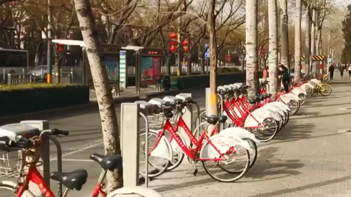 [图]真•空城记/北京空城/屈指可数的人和车 平时喧嚣的CBD现在无比清静，有一种整个天地都是我的的感觉