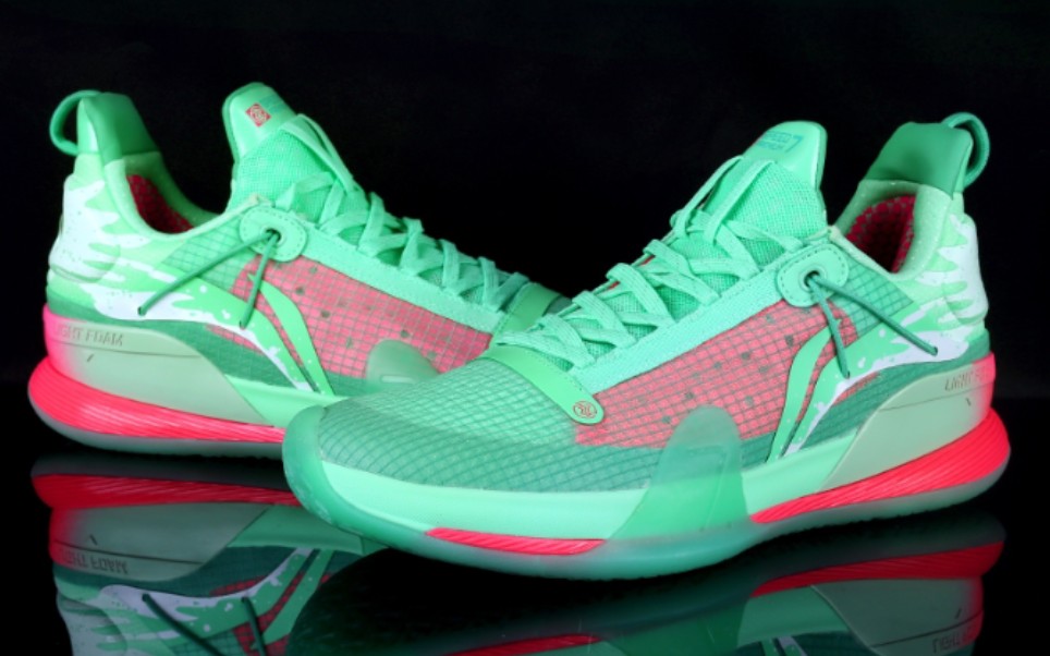 李宁闪击7夏季版到底怎么样?一场单挑来评测!赢了我,鞋拿走,还有谁?