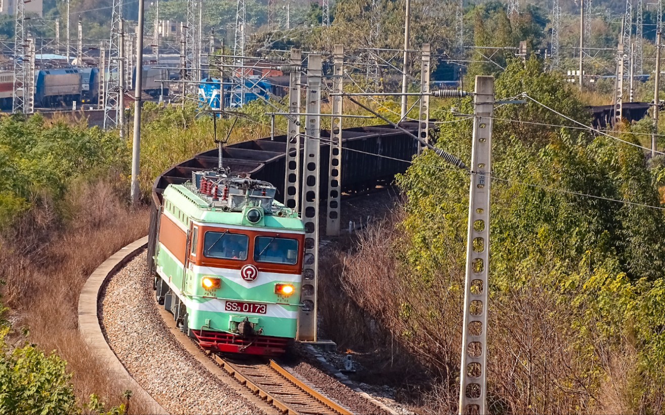 【湘桂线】【广西沿海铁路】9 9 新沿海自用韶山三_哔哩哔哩_bilibili