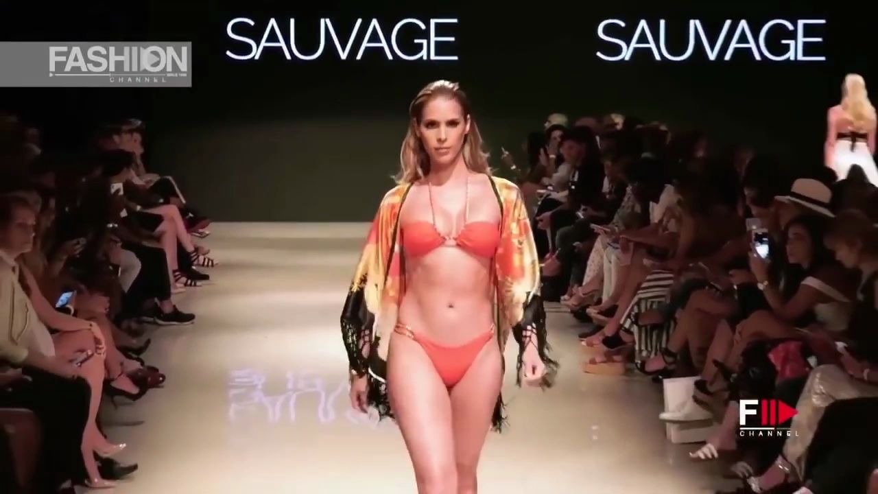 SAUVAGE泳装凸显SS 2019艺术之心哔哩哔哩bilibili