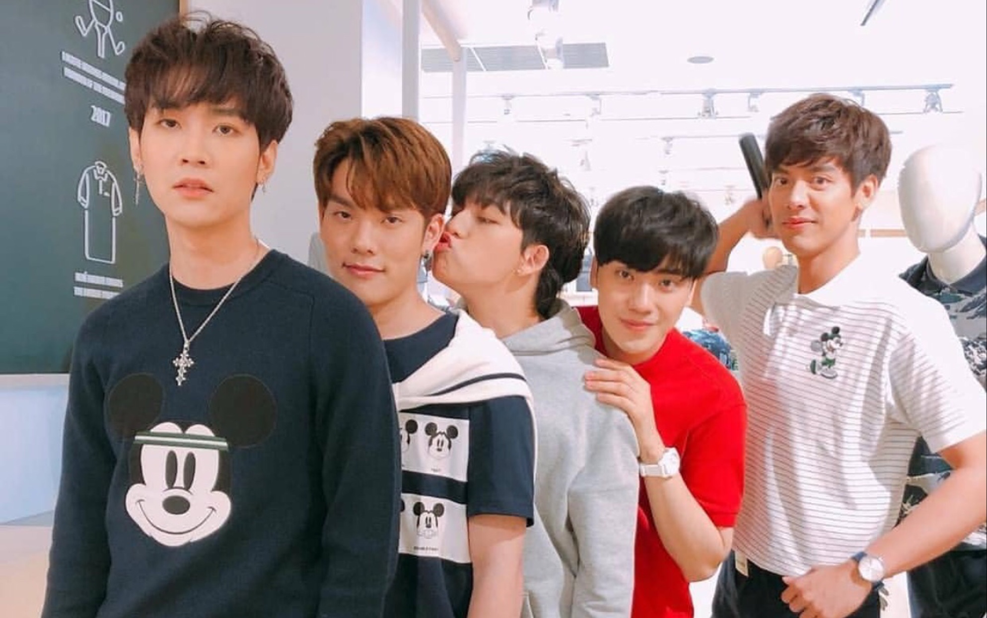 【逐月男团】sbfive mv合集_哔哩哔哩_bilibili