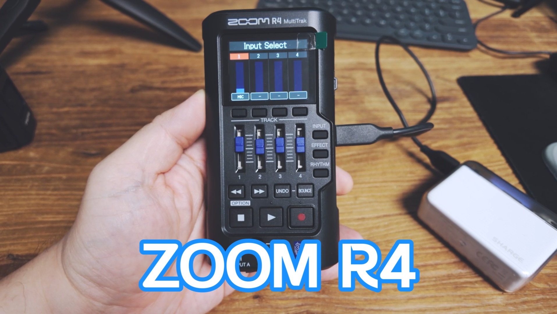 Zoom R4分轨录音机!复古高科技…迅速记录音乐灵感!哔哩哔哩bilibili