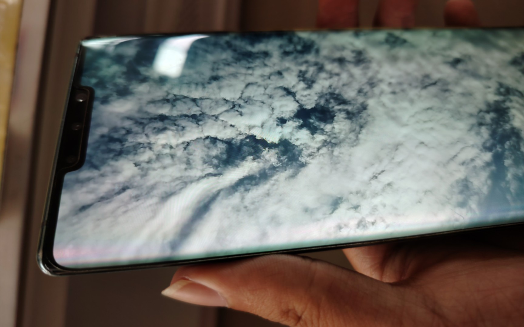 mate30pro的88度瀑布屏,是那2019年机圈的辉煌