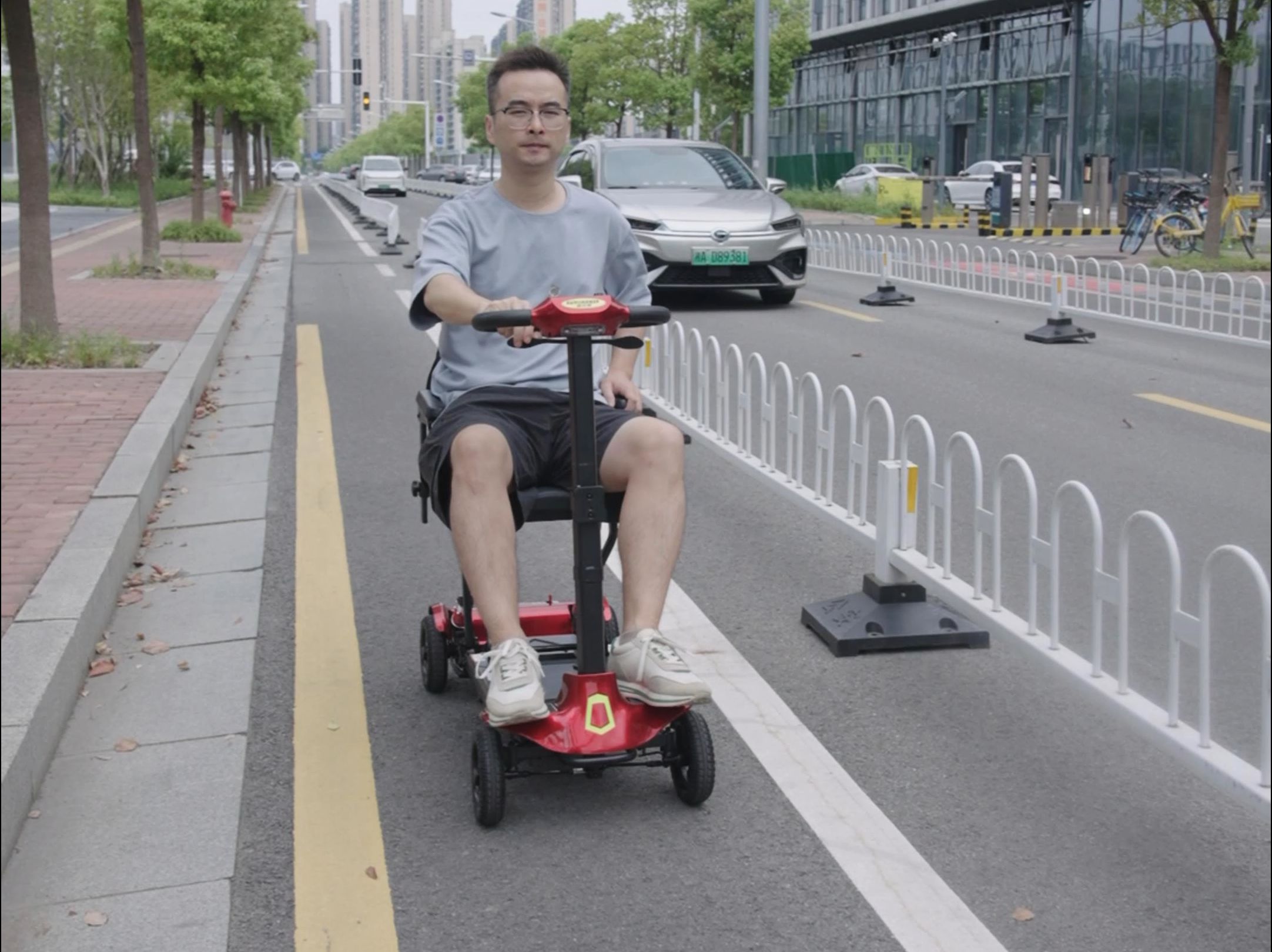 为什么没早点发现这款功能齐全的老人代步车