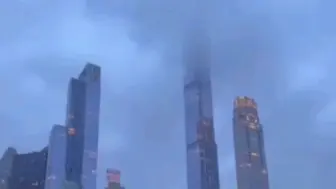 Descargar video: 2022.10.10缪苏帕IG更新：一周的雨。在中央公园看雨中的曼哈顿天空，是一种什么样的体验呢？