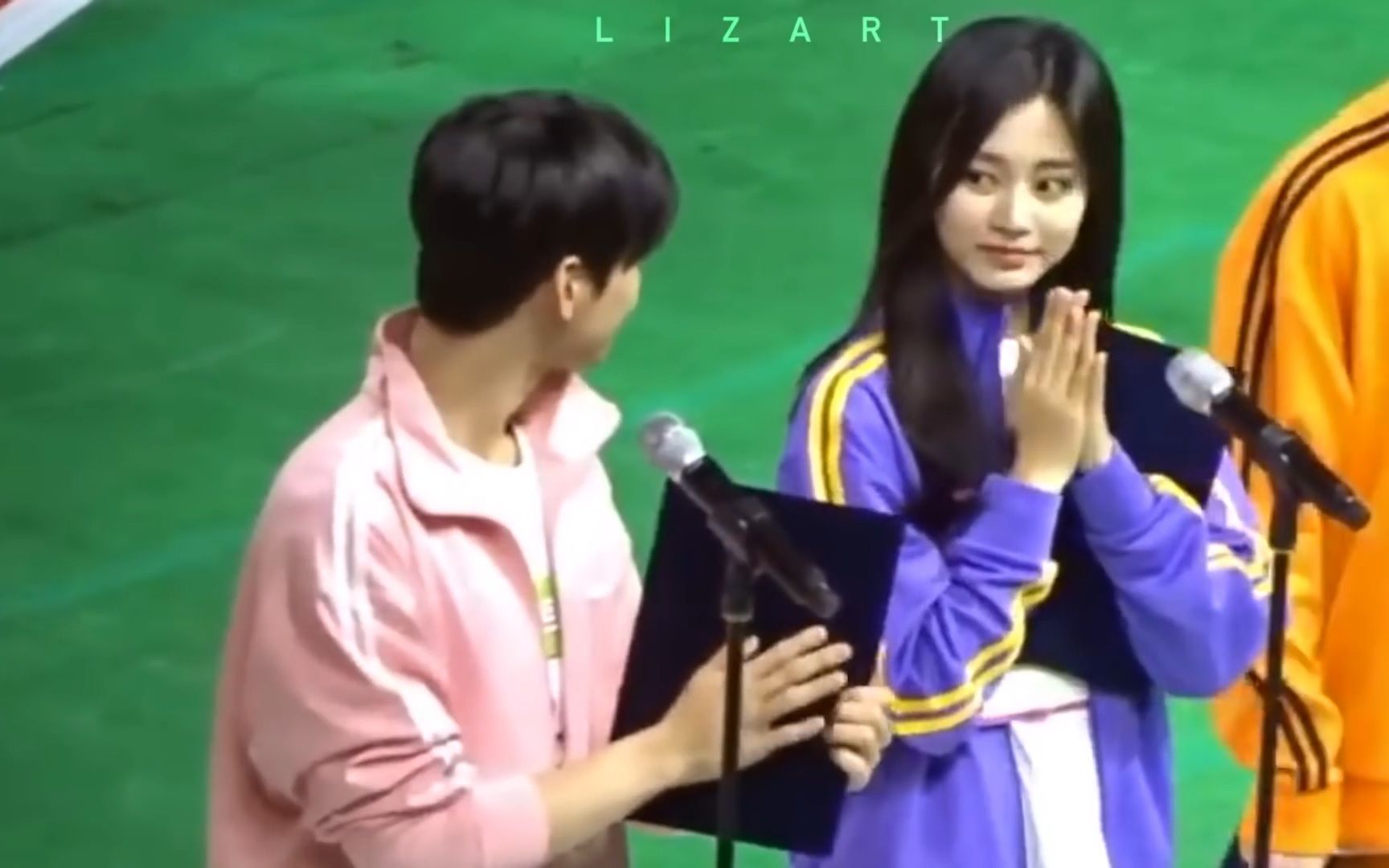 [图]TZUWOO— Eunwoo & Tzuyu moments-2