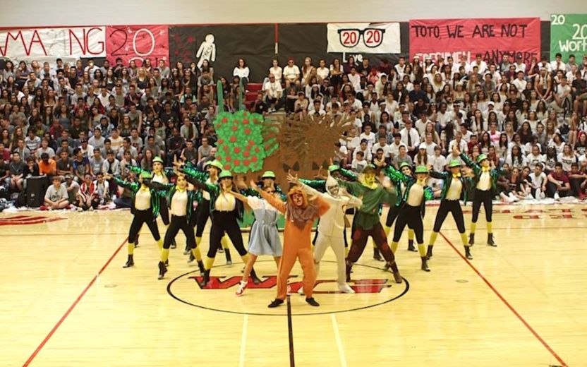 [图]【Dance】Amazing!!国外高中生在返校节时跳舞蹈串烧 Homecoming Assembly 跳得也太好了吧!!!