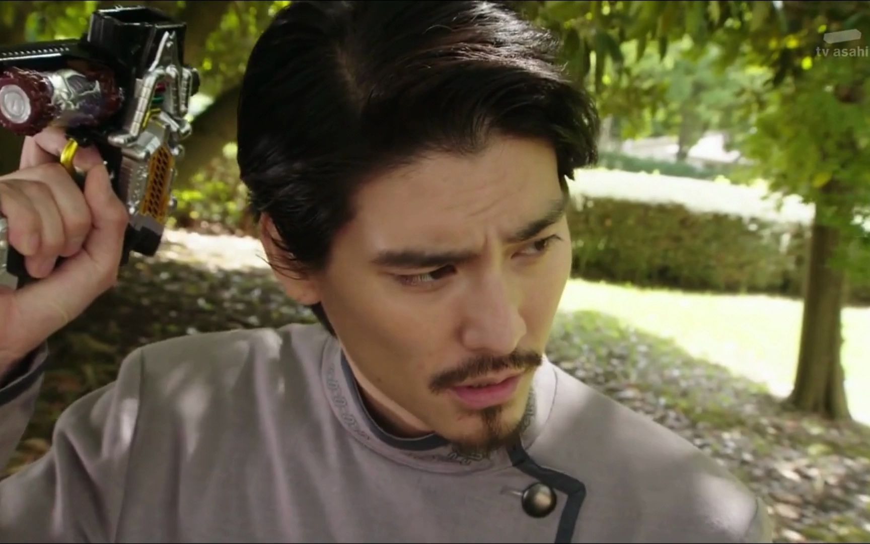 假面骑士night rogue(老实人)蒸血变身战斗合集