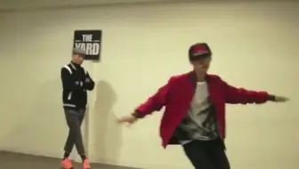 现在的鹿晗可不会跳这种舞蹈了