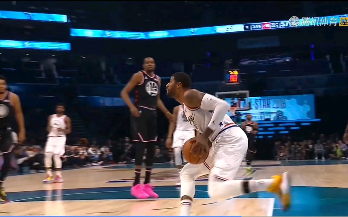 帅炸!保罗乔治360°螺旋转体扣篮