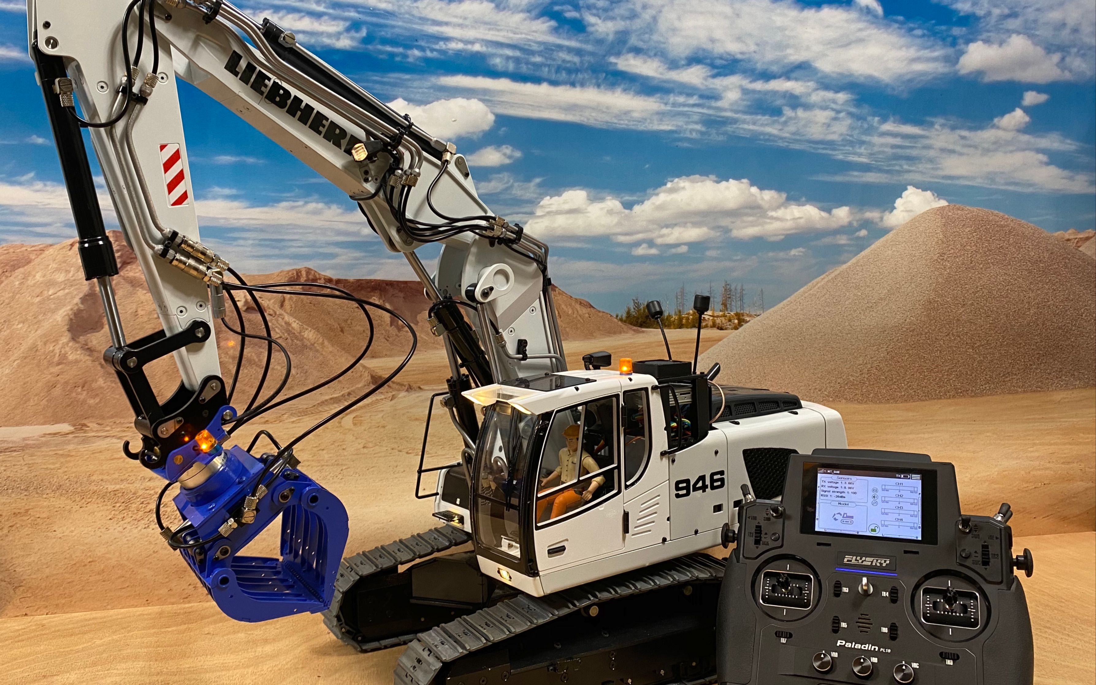 活动  利勃海尔 946 遥控液压挖掘机   dji fpv   德国smb声组   联动