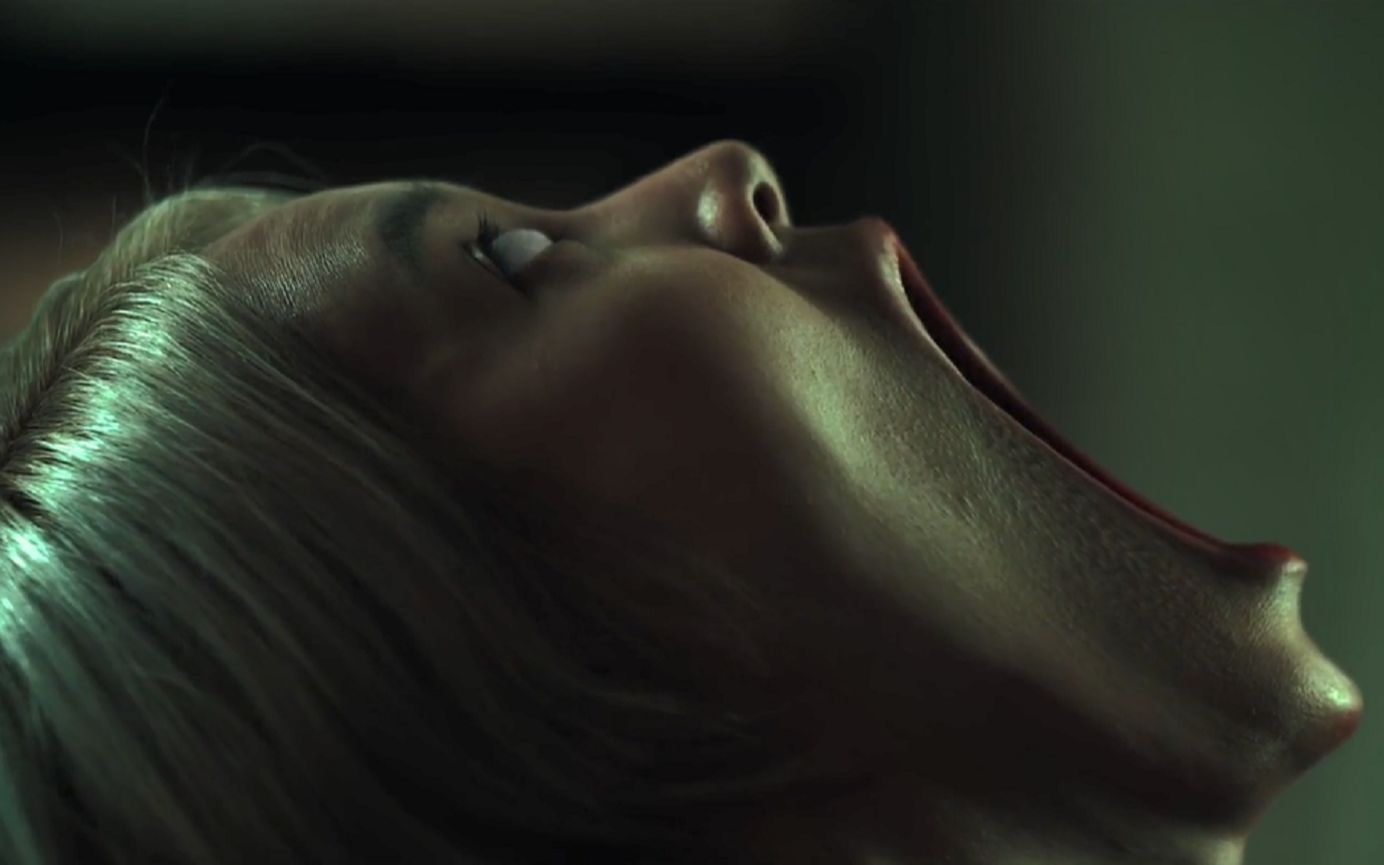 11分钟看完根据漫画改编的恐怖片《0.0兆赫》