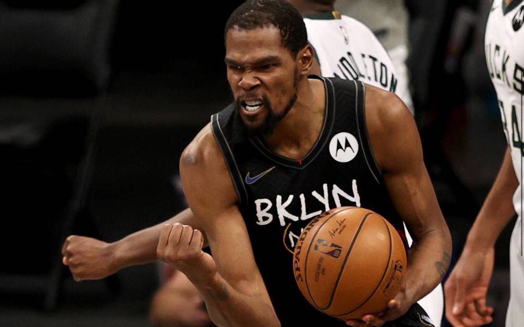 凯文杜兰特,他不相信长夜降至,因为火把97就在他的手中,徐静雨也给